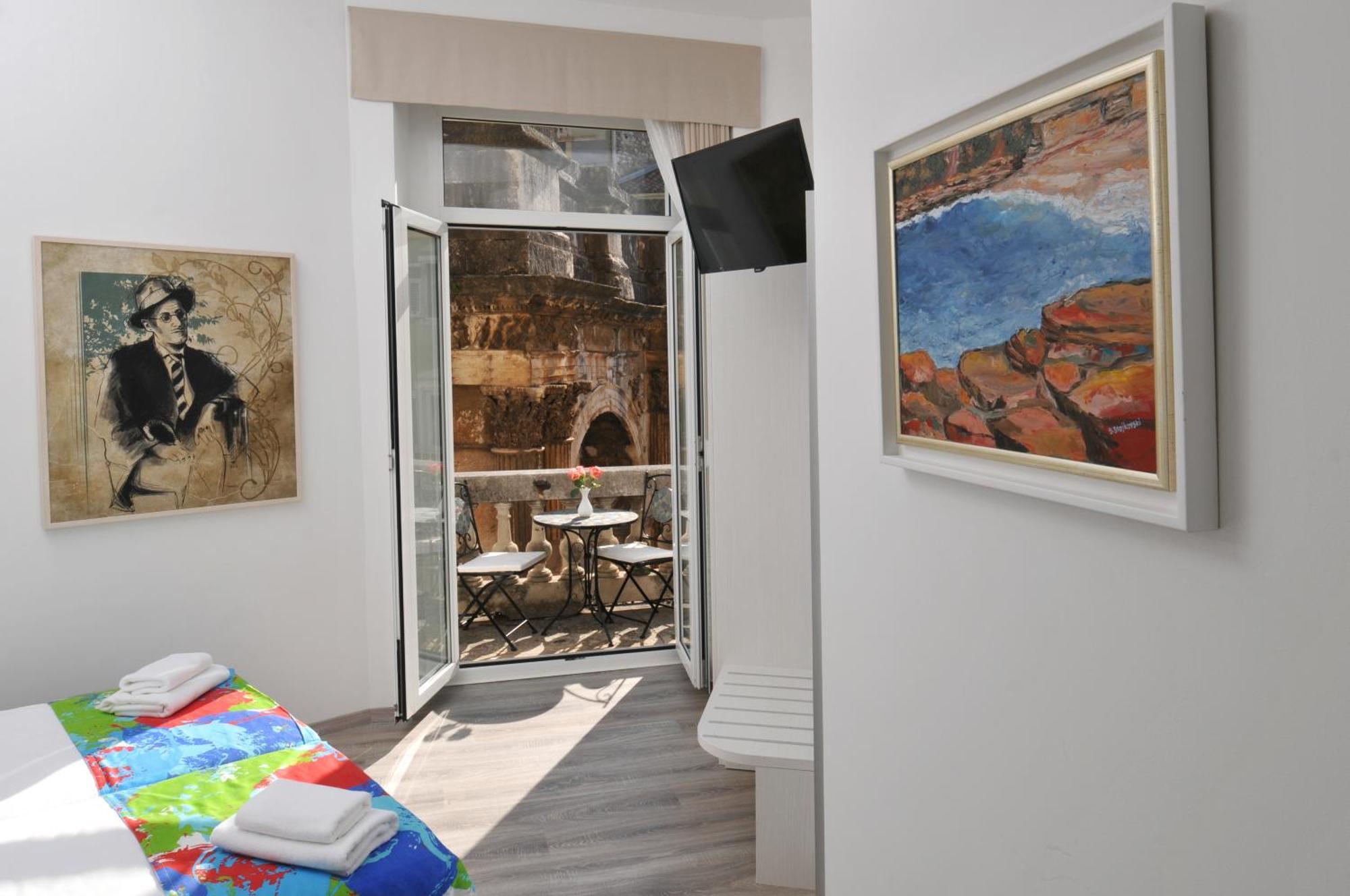 Boutique Suites Joyce Pula Kamer foto