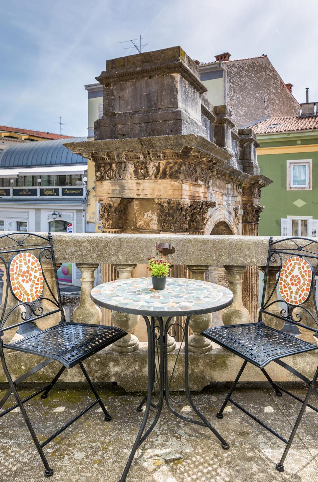 Boutique Suites Joyce Pula Buitenkant foto