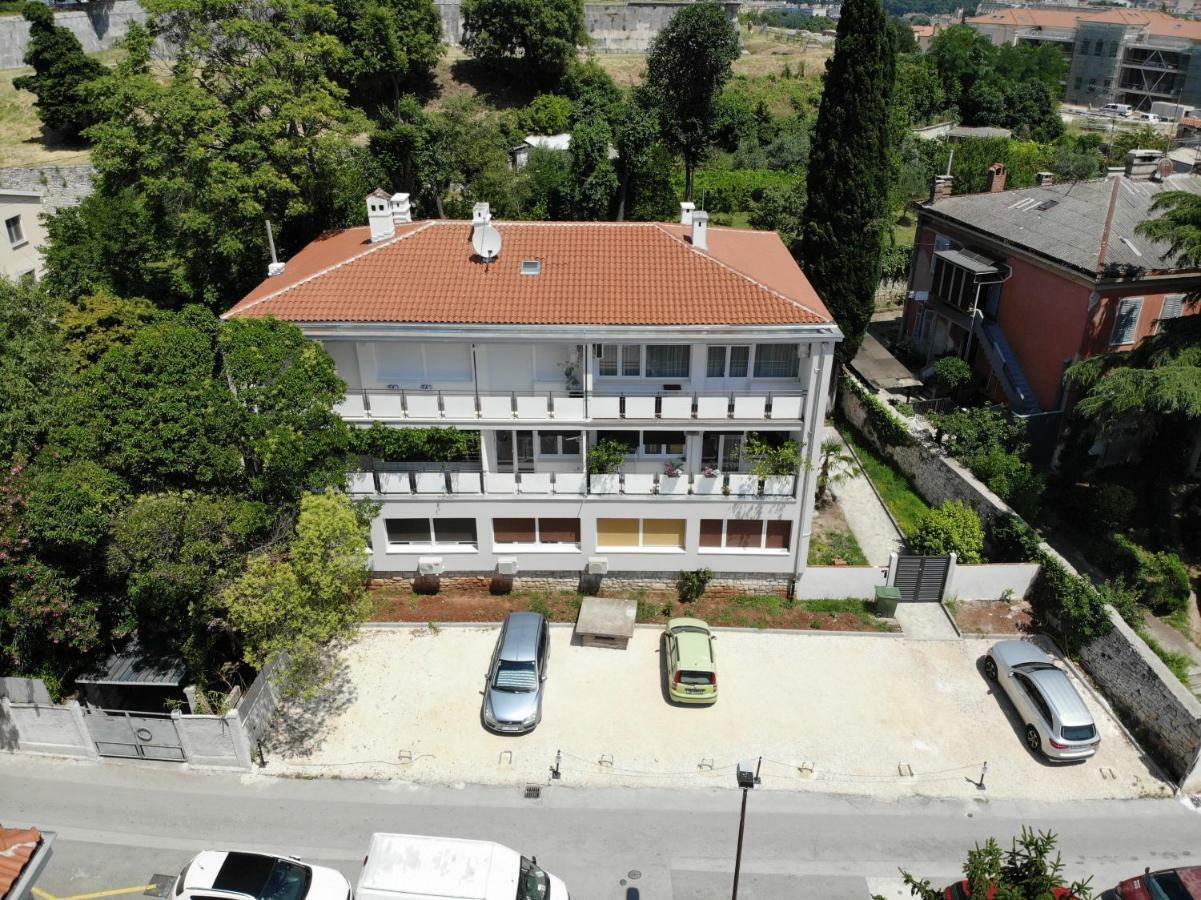 Boutique Suites Joyce Pula Buitenkant foto